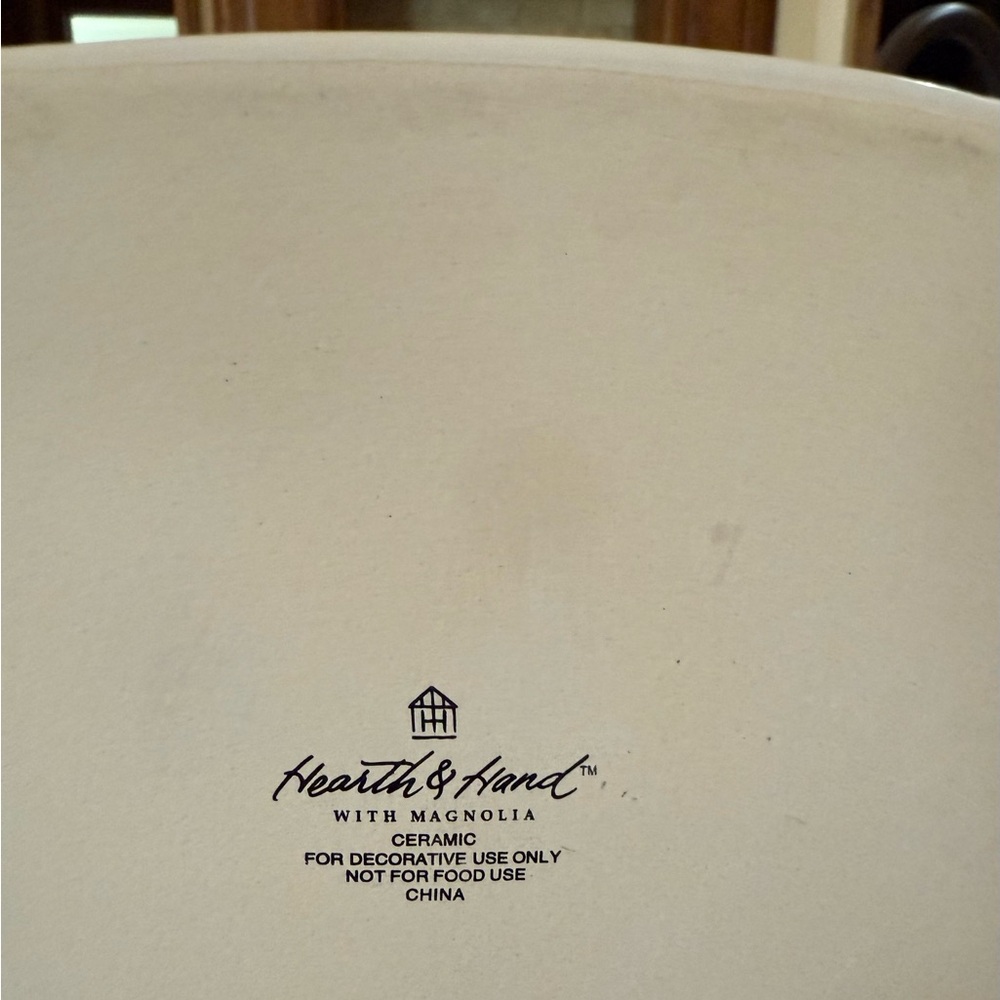 Large hearth & hand vase. Excellent condition. - Picture 4 of 4